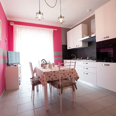 Il Sopracciglio - Pink Apartment *